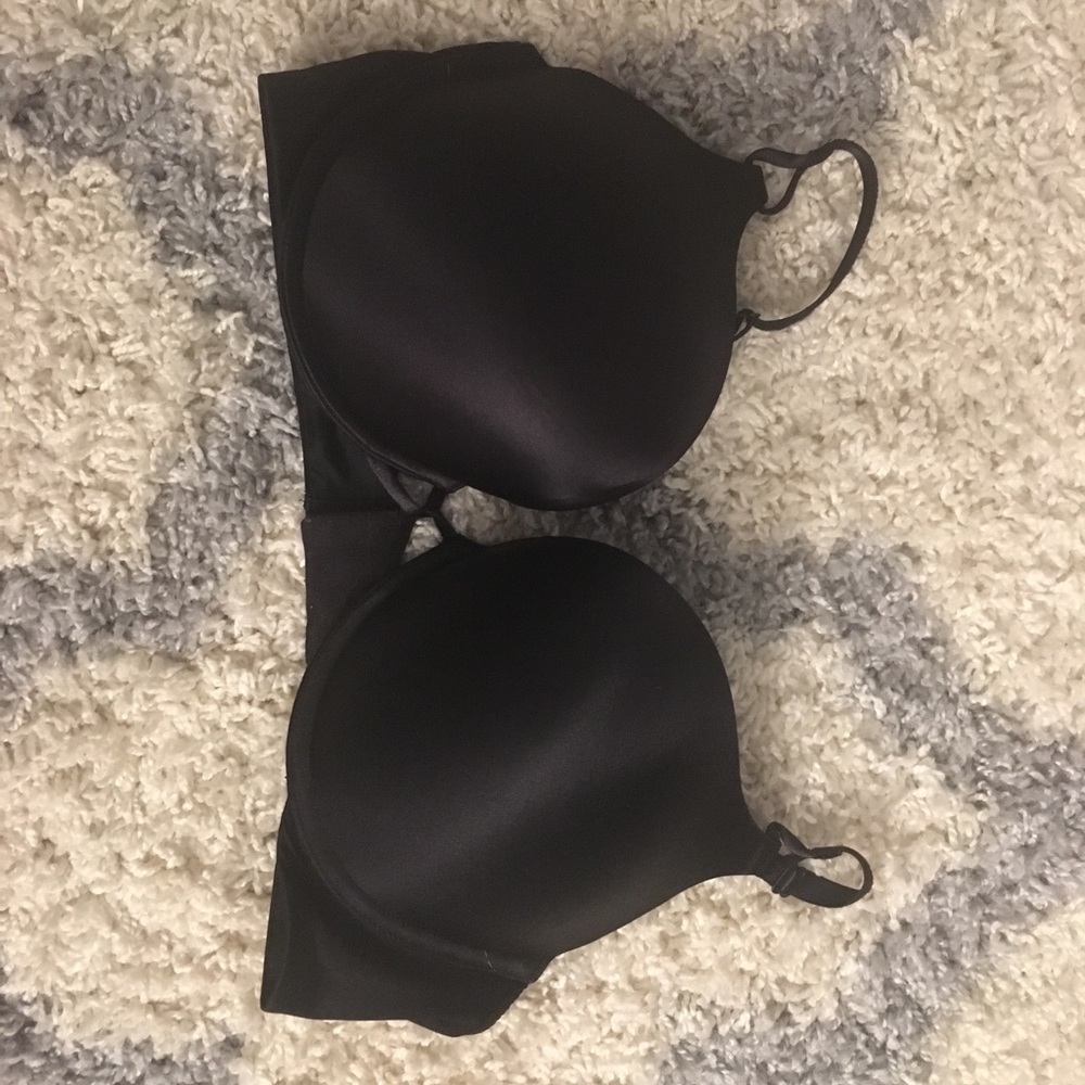Victoria’s Secret Bombshell bra 38C